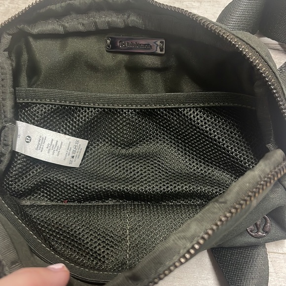 Everywhere belt bag 1L - Picture 2 of 3